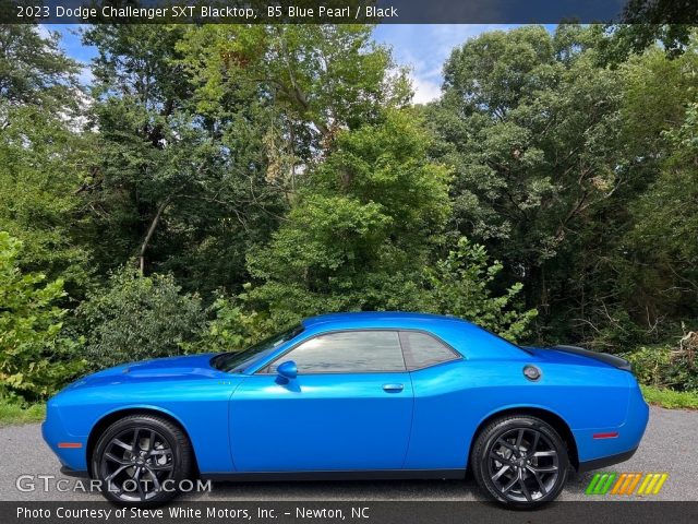 2023 Dodge Challenger SXT Blacktop in B5 Blue Pearl