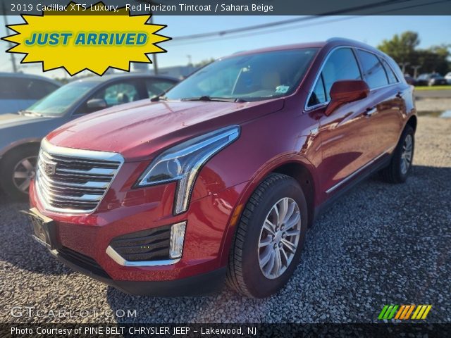 2019 Cadillac XT5 Luxury in Red Horizon Tintcoat