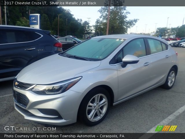 2017 Chevrolet Cruze LT in Silver Ice Metallic