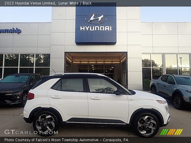 2023 Hyundai Venue Limited in Lunar White