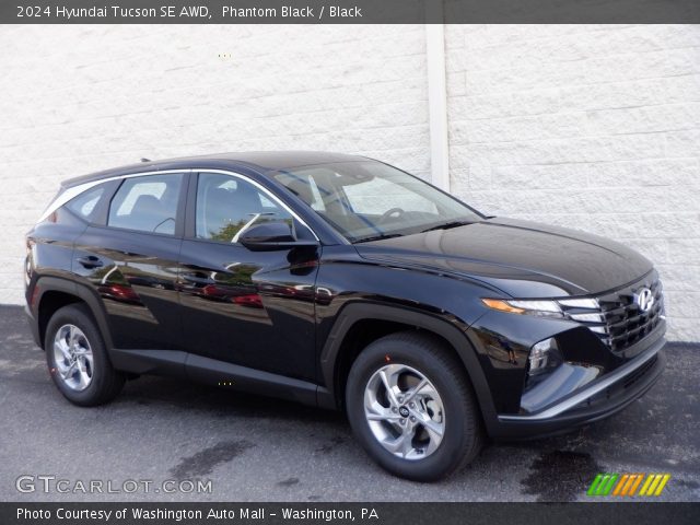 2024 Hyundai Tucson SE AWD in Phantom Black