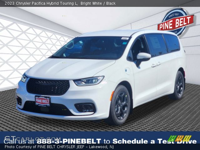 2023 Chrysler Pacifica Hybrid Touring L in Bright White