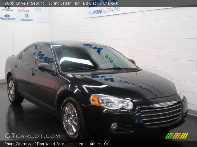 2005 Chrysler Sebring Touring Sedan in Brilliant Black