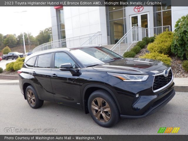 2023 Toyota Highlander Hybrid XLE Bronze Edition AWD in Midnight Black Metallic