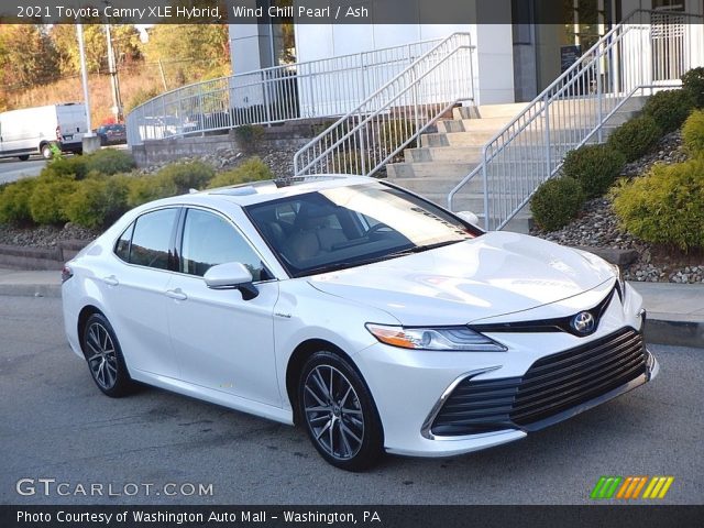 2021 Toyota Camry XLE Hybrid in Wind Chill Pearl