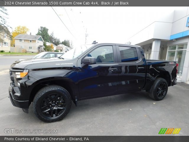 2024 Chevrolet Silverado 1500 Custom Crew Cab 4x4 in Black