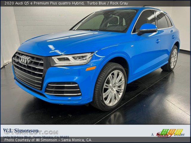 2020 Audi Q5 e Premium Plus quattro Hybrid in Turbo Blue