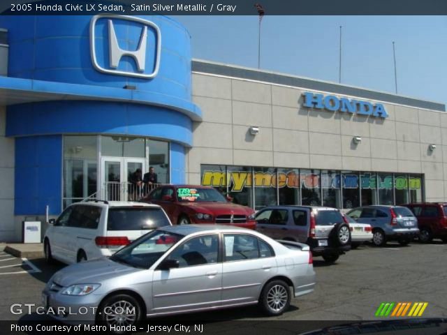 2005 Honda Civic LX Sedan in Satin Silver Metallic
