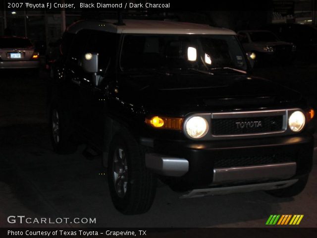 2007 Toyota FJ Cruiser  in Black Diamond