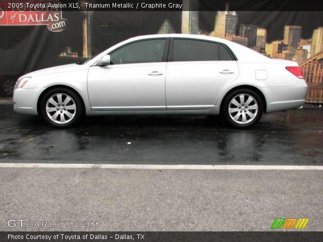 2005 Toyota Avalon XLS in Titanium Metallic