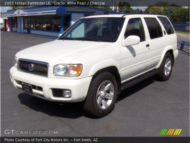 2003 Nissan Pathfinder LE in Glacier White Pearl