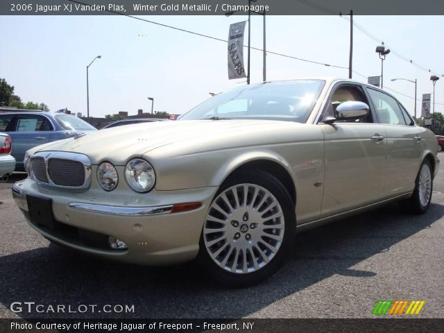 2006 Jaguar XJ Vanden Plas in Winter Gold Metallic