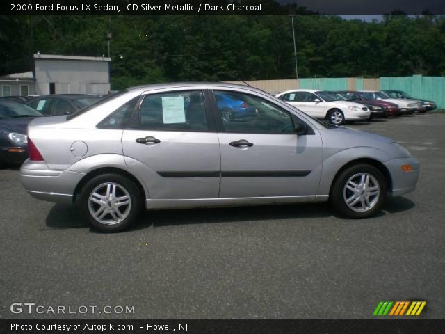 2000 Ford Focus LX Sedan in CD Silver Metallic
