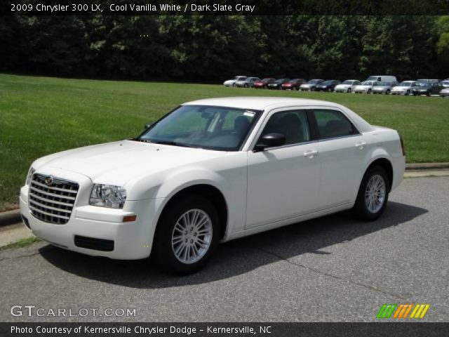 2009 Chrysler 300 LX in Cool Vanilla White