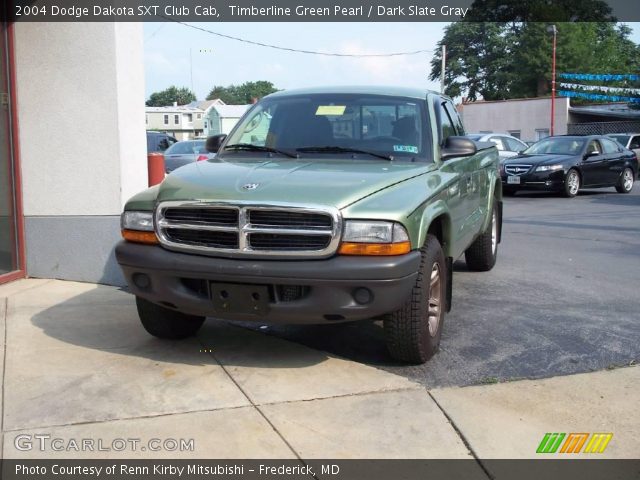 2004 Dodge Dakota SXT Club Cab in Timberline Green Pearl