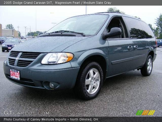 2005 Dodge Grand Caravan SXT in Magnesium Pearl