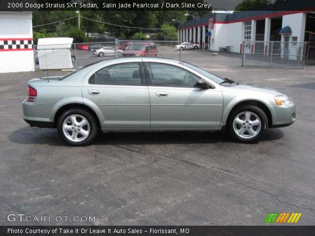 2006 Dodge Stratus SXT Sedan in Satin Jade Pearlcoat