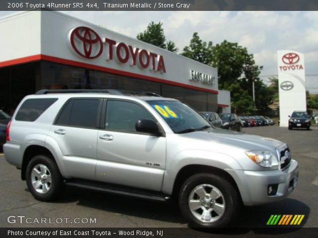 2006 Toyota 4Runner SR5 4x4 in Titanium Metallic