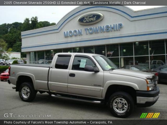 2005 Chevrolet Silverado 2500HD LS Extended Cab 4x4 in Sandstone Metallic