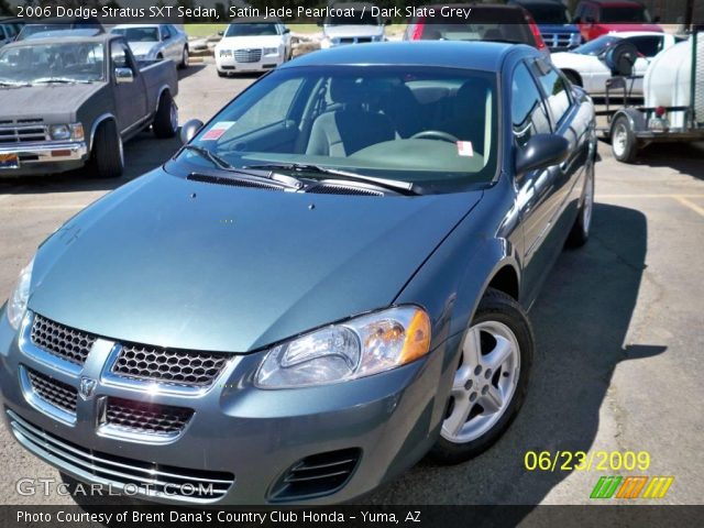 2006 Dodge Stratus SXT Sedan in Satin Jade Pearlcoat