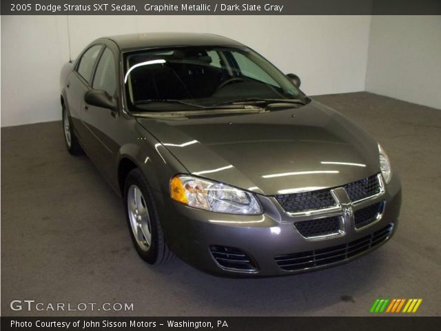 2005 Dodge Stratus SXT Sedan in Graphite Metallic