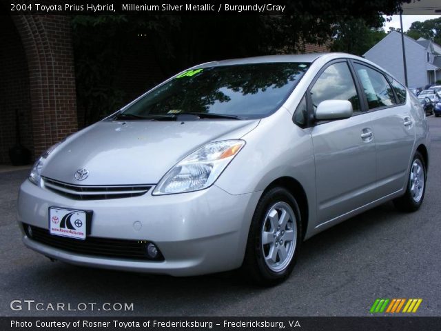 2004 Toyota Prius Hybrid in Millenium Silver Metallic