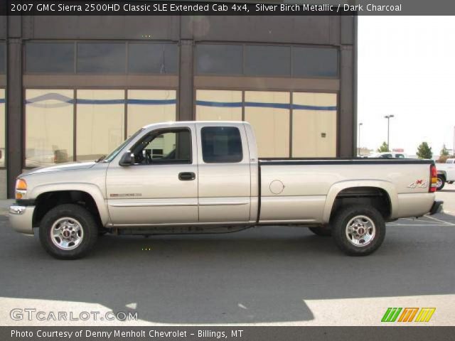 2007 GMC Sierra 2500HD Classic SLE Extended Cab 4x4 in Silver Birch Metallic