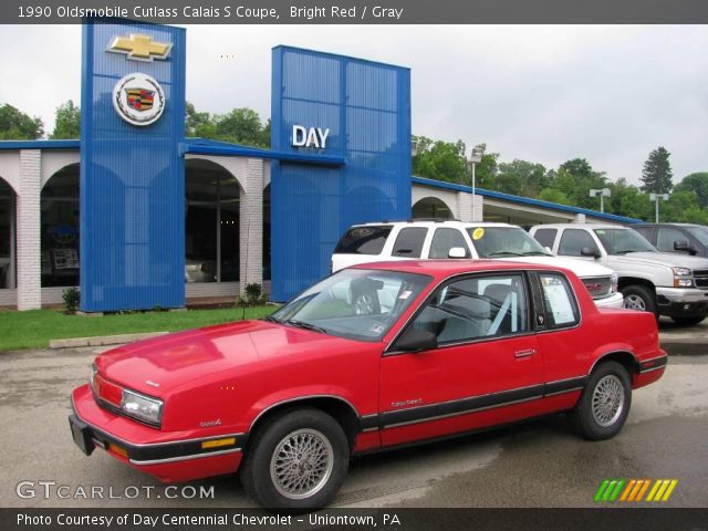 1990 Oldsmobile Cutlass Calais S Coupe in Bright Red