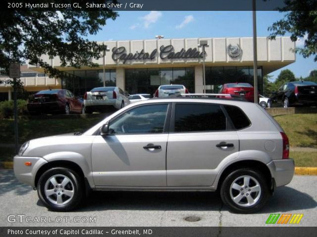 2005 Hyundai Tucson GL in Sahara Silver