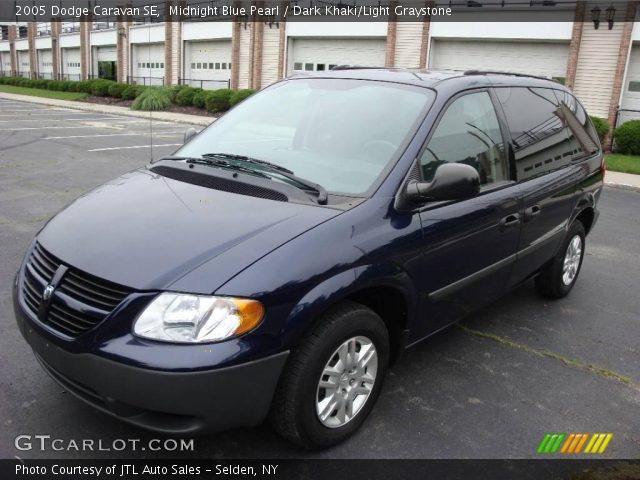 2005 Dodge Caravan SE in Midnight Blue Pearl