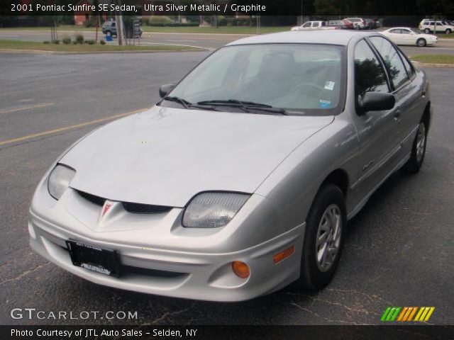 2001 Pontiac Sunfire SE Sedan in Ultra Silver Metallic