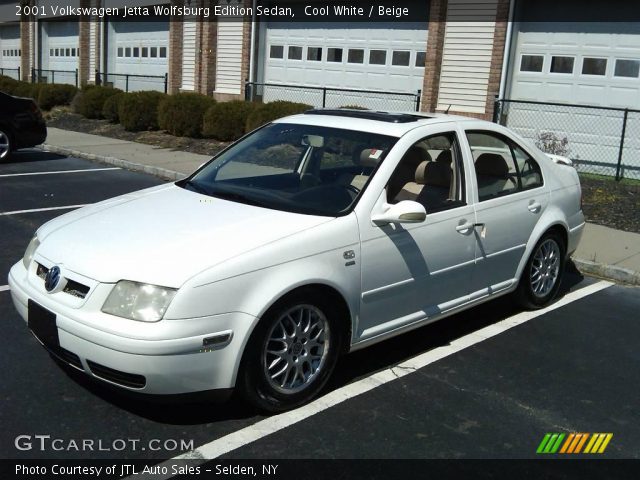 2001 Volkswagen Jetta Wolfsburg Edition Sedan in Cool White