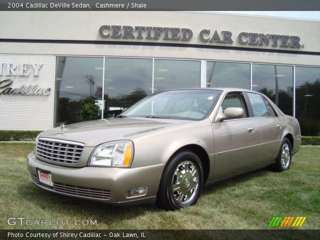 2004 Cadillac DeVille Sedan in Cashmere