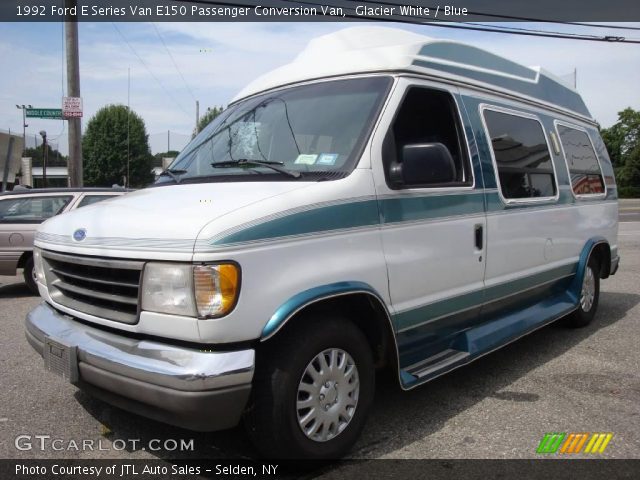 1992 Ford E Series Van E150 Passenger Conversion Van in Glacier White