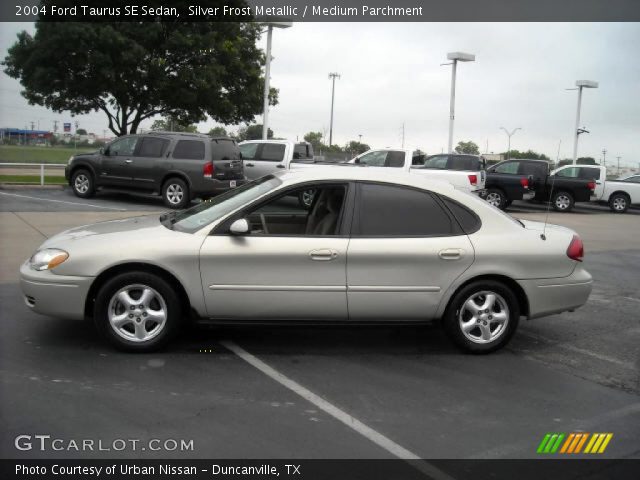 2004 Ford Taurus SE Sedan in Silver Frost Metallic
