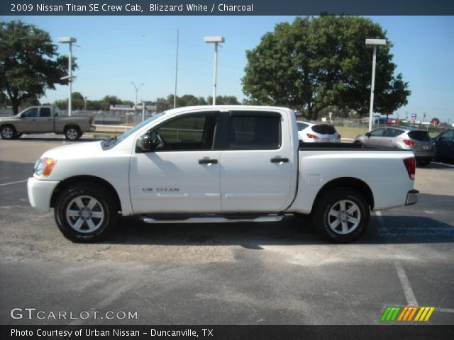 2009 Nissan Titan SE Crew Cab in Blizzard White