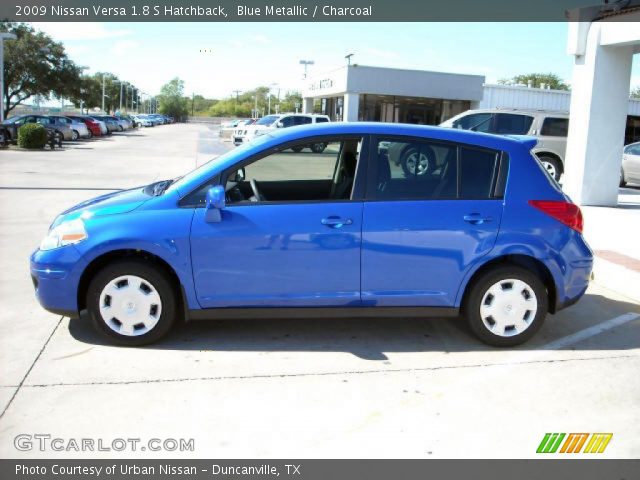 2009 Nissan Versa 1.8 S Hatchback in Blue Metallic