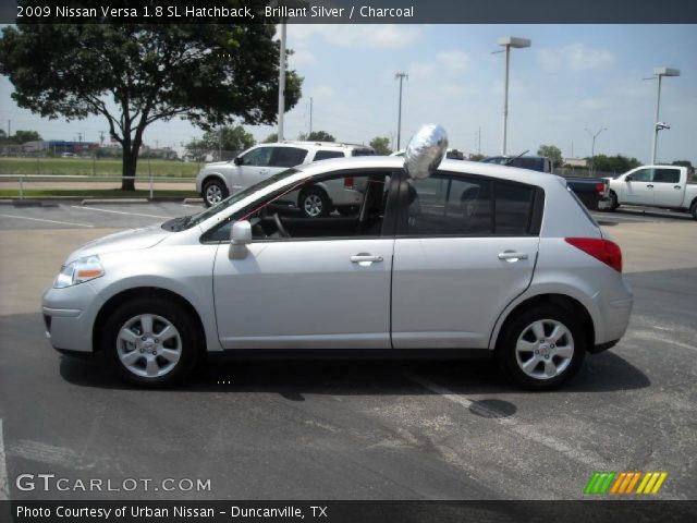 2009 Nissan Versa 1.8 SL Hatchback in Brillant Silver