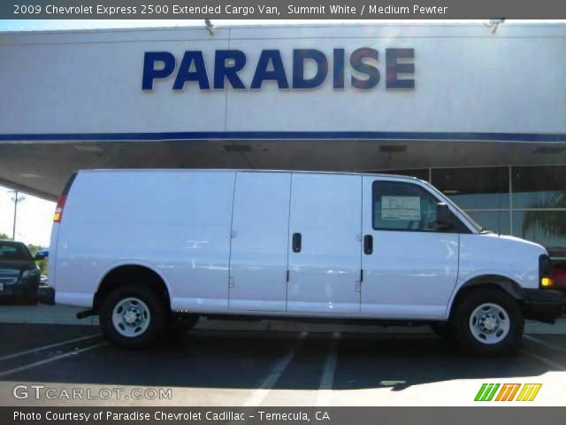 2009 Chevrolet Express 2500 Extended Cargo Van in Summit White