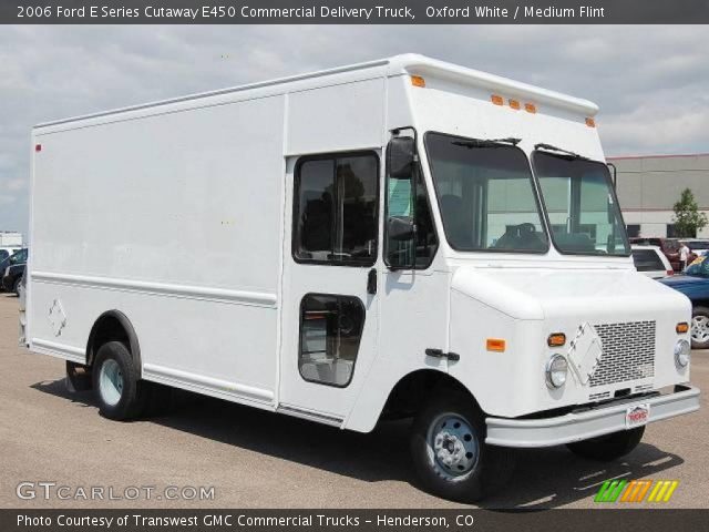 2006 Ford E Series Cutaway E450 Commercial Delivery Truck in Oxford White