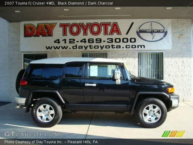 2007 Toyota FJ Cruiser 4WD in Black Diamond