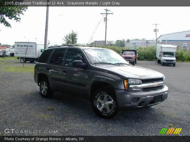 2005 Chevrolet TrailBlazer LS 4x4 in Graystone Metallic