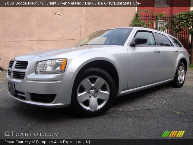 2008 Dodge Magnum  in Bright Silver Metallic