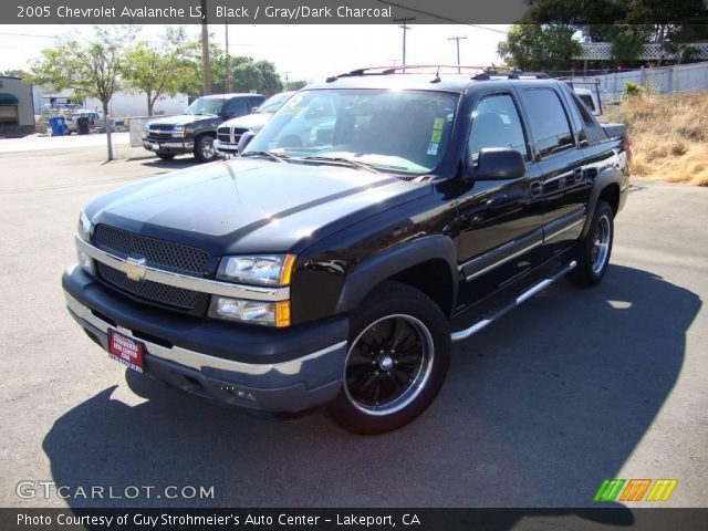 2005 Chevrolet Avalanche LS in Black