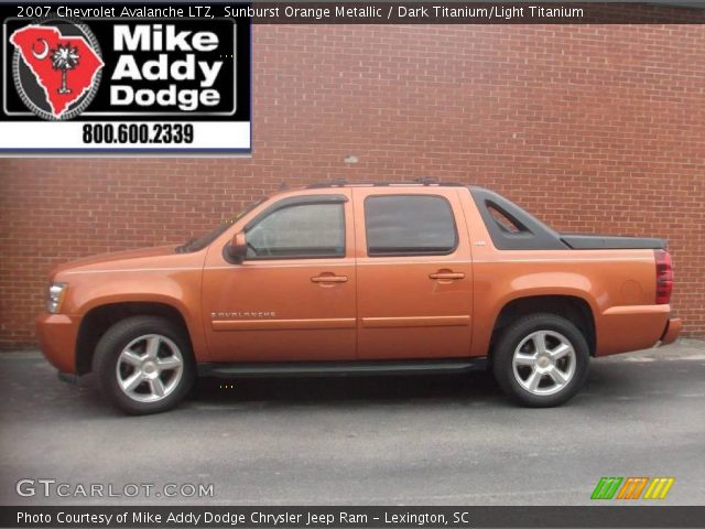 2007 Chevrolet Avalanche LTZ in Sunburst Orange Metallic