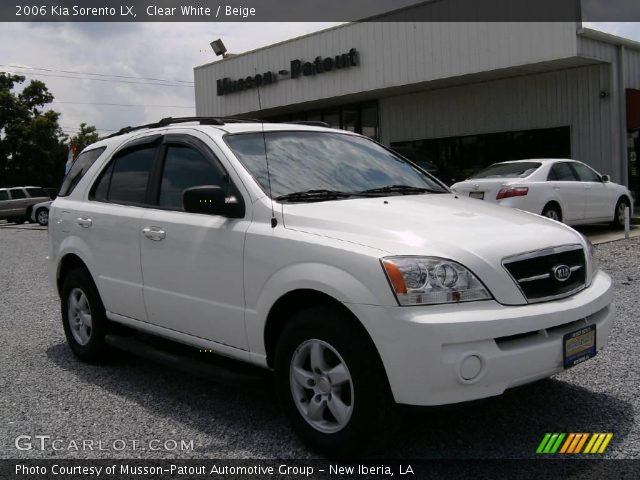 2006 Kia Sorento LX in Clear White