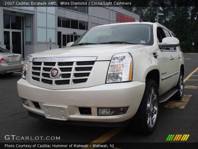 2007 Cadillac Escalade AWD in White Diamond
