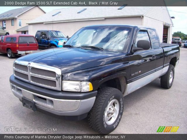 2000 Dodge Ram 1500 SLT Extended Cab 4x4 in Black