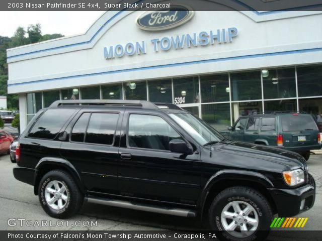 2003 Nissan Pathfinder SE 4x4 in Super Black