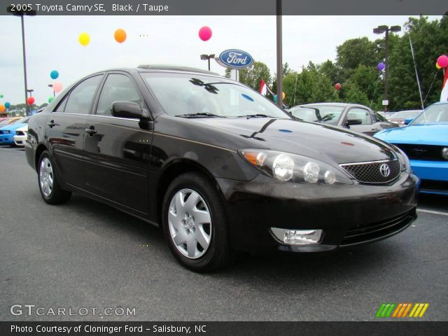 2005 Toyota Camry SE in Black